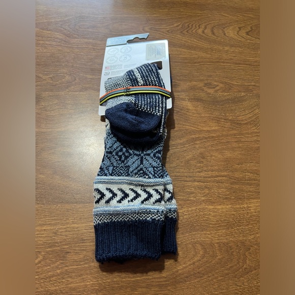 Smartwool Socks Everyday Light Cushion Crew Height Multicolor Snowflake Large - Picture 8 of 13